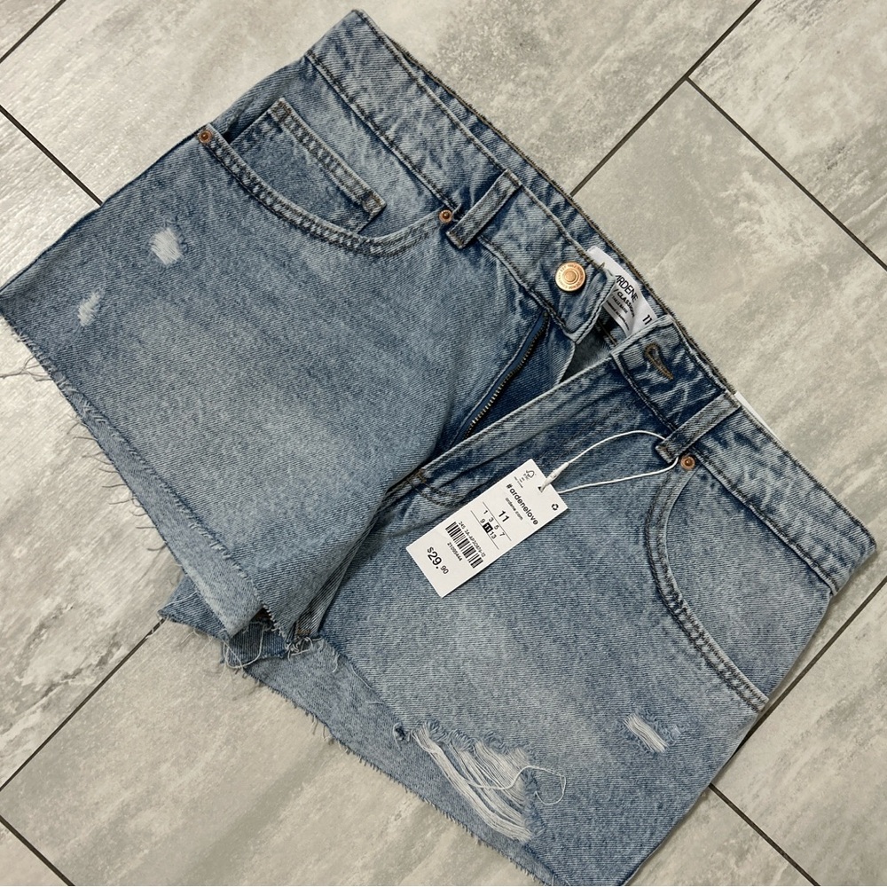 Ardene shorts low rise classic style size 11